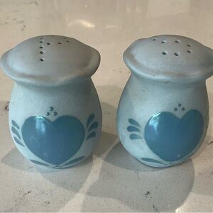 Vintage Duncan Salt & Pepper Shakers. Good Condition Pretty Blue & Gray colors